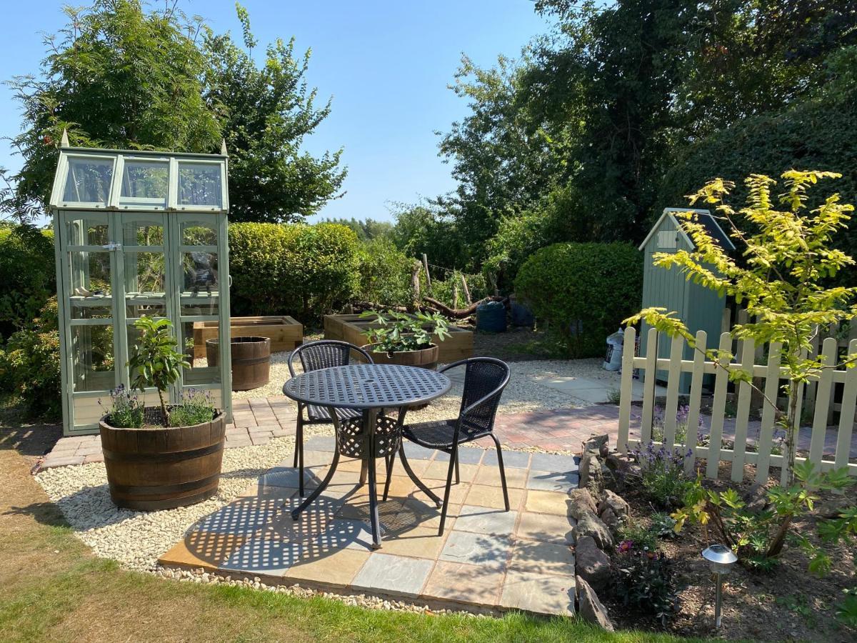 Orchard Side Bed And Breakfast Hanley Swan エクステリア 写真